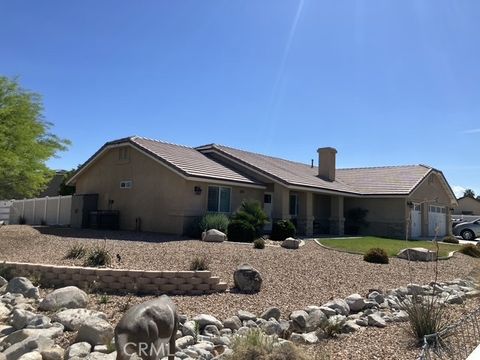 Photo of 18155 Dunkirk St, Hesperia, CA 92345 (MLS # IV26075033)