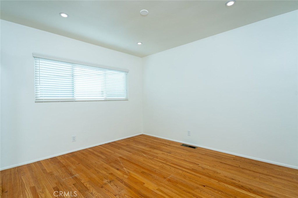 Not Applicable-105 - Residential Lease