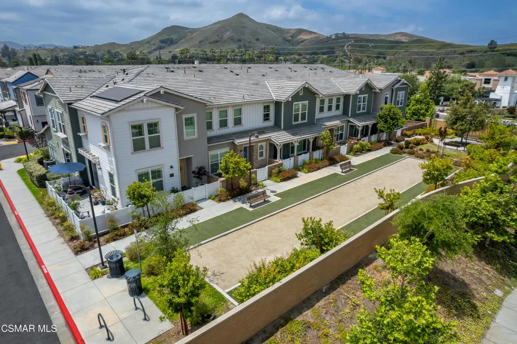 Simi Valley, California 93065, United States, 3 Bedrooms Bedrooms, ,3 BathroomsBathrooms,Residential,Active,146275