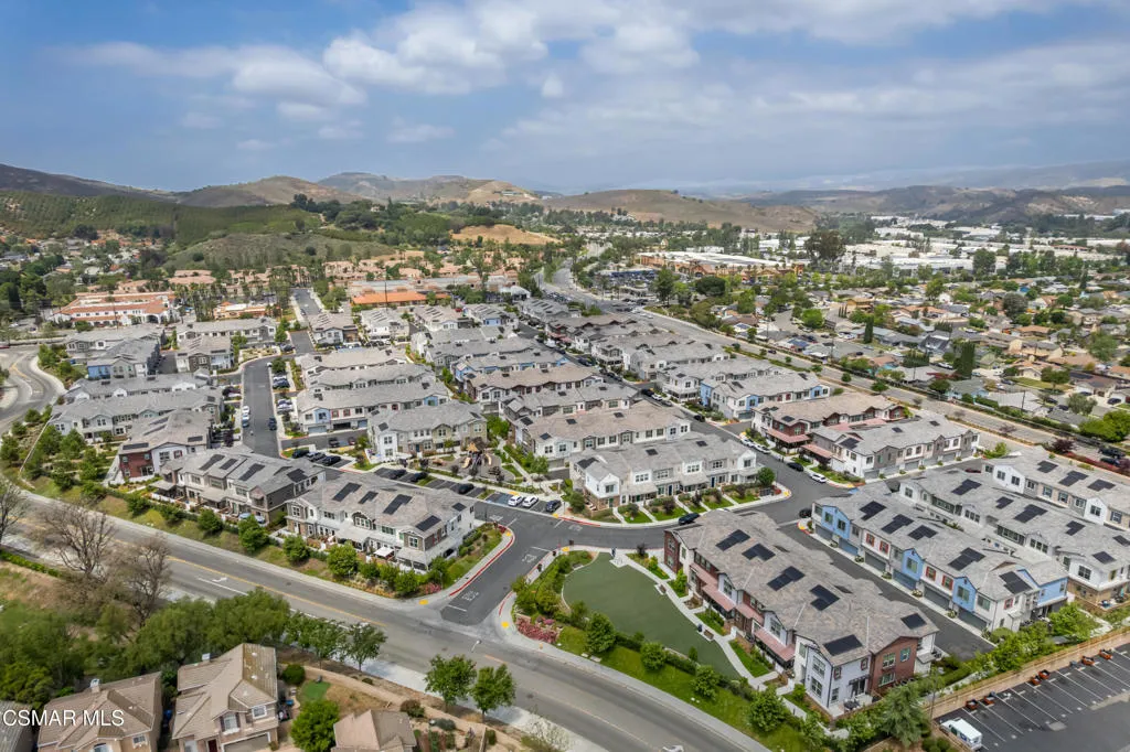 Simi Valley, California 93065, United States, 3 Bedrooms Bedrooms, ,3 BathroomsBathrooms,Residential,Active,146275