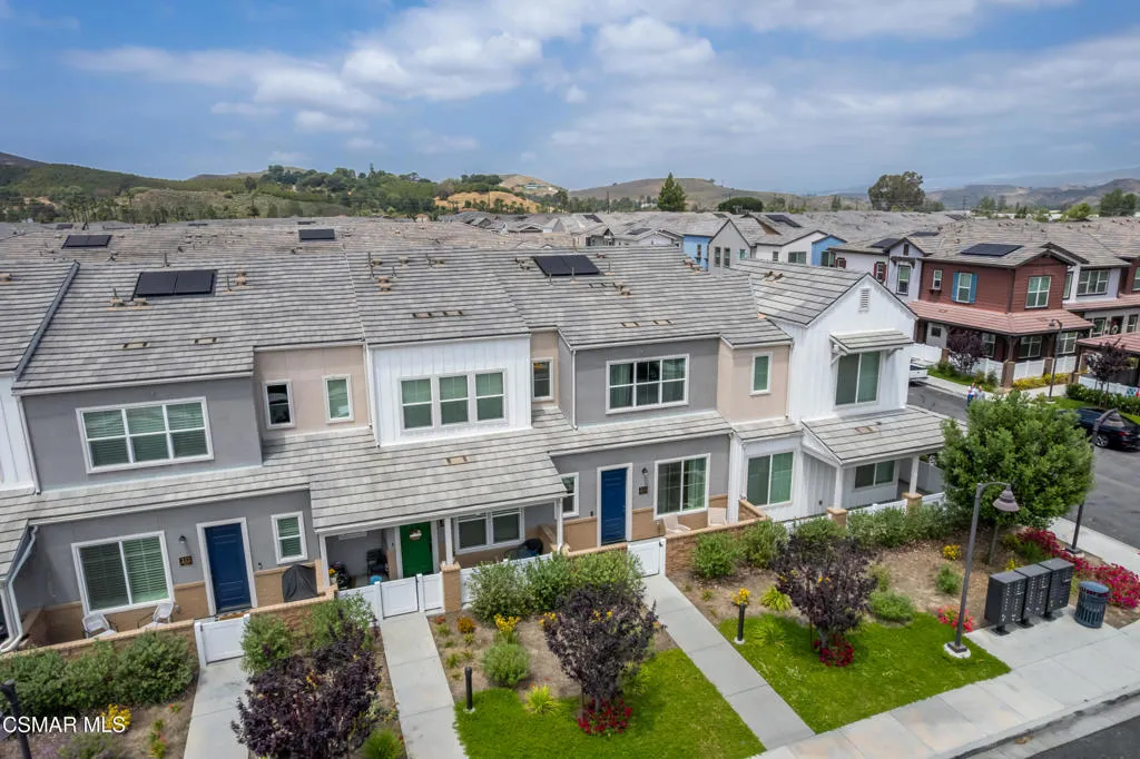 Simi Valley, California 93065, United States, 3 Bedrooms Bedrooms, ,3 BathroomsBathrooms,Residential,Active,146275