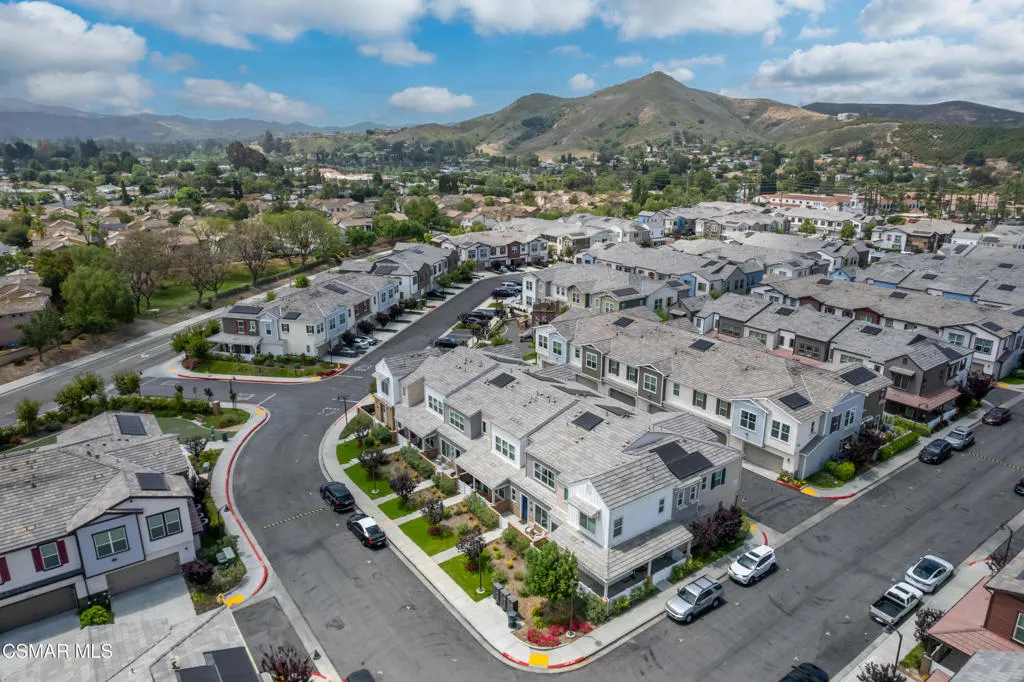 Simi Valley, California 93065, United States, 3 Bedrooms Bedrooms, ,3 BathroomsBathrooms,Residential,Active,146275