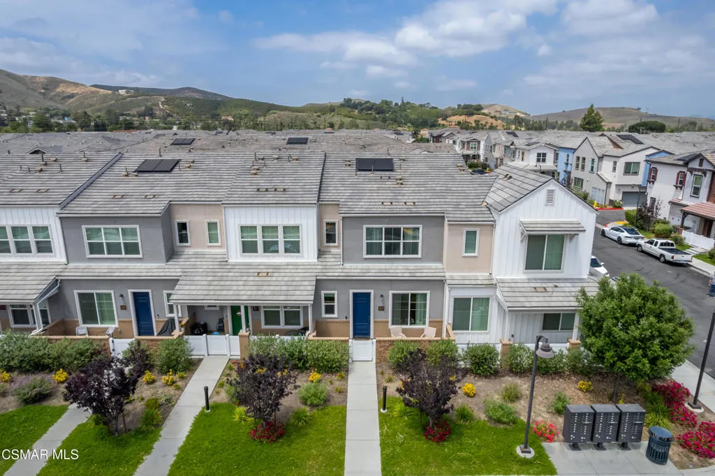 Simi Valley, California 93065, United States, 3 Bedrooms Bedrooms, ,3 BathroomsBathrooms,Residential,Active,146275