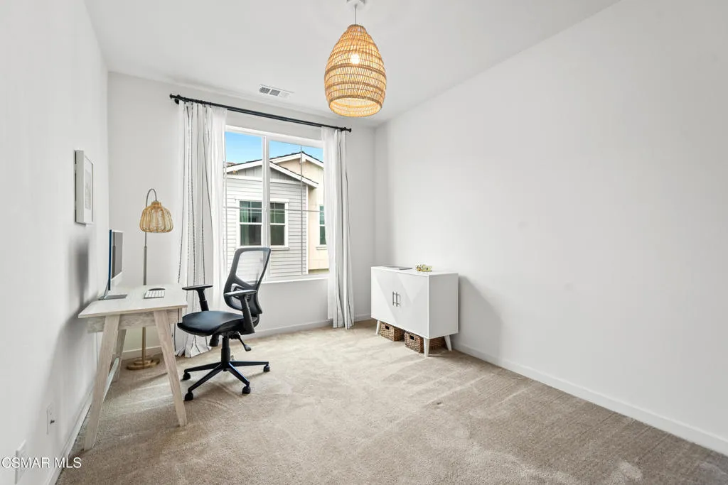 Simi Valley, California 93065, United States, 3 Bedrooms Bedrooms, ,3 BathroomsBathrooms,Residential,Active,146275