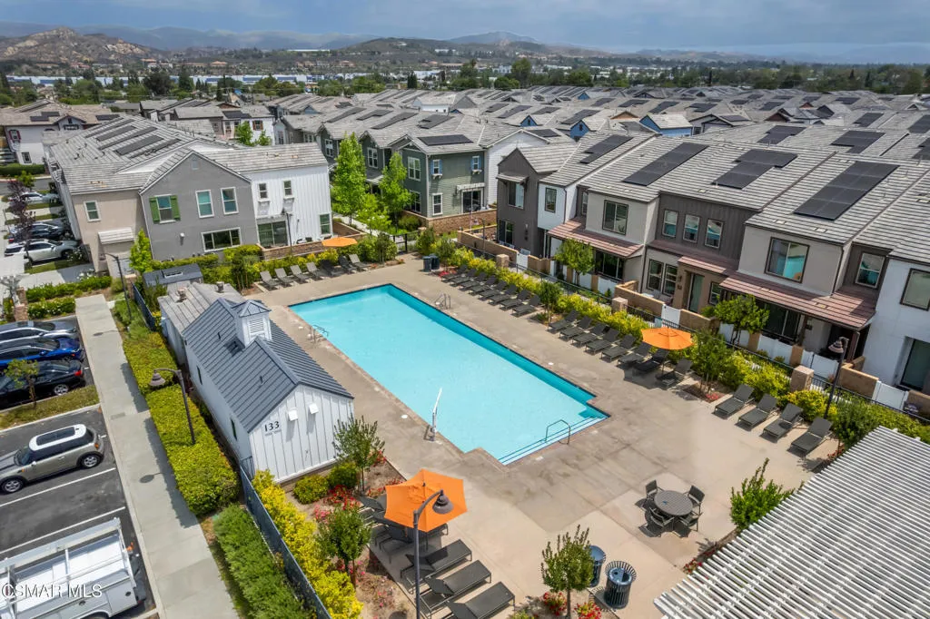 Simi Valley, California 93065, United States, 3 Bedrooms Bedrooms, ,3 BathroomsBathrooms,Residential,Active,146275