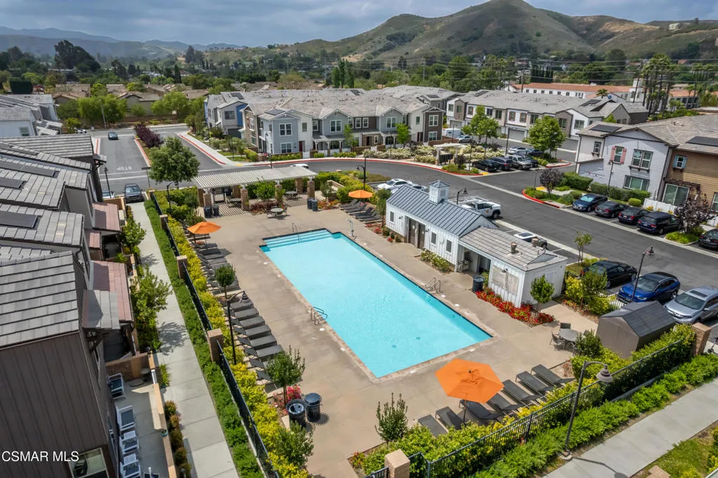 Simi Valley, California 93065, United States, 3 Bedrooms Bedrooms, ,3 BathroomsBathrooms,Residential,Active,146275