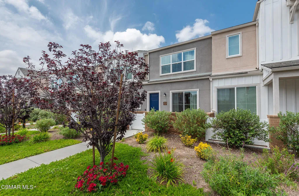 Simi Valley, California 93065, United States, 3 Bedrooms Bedrooms, ,3 BathroomsBathrooms,Residential,Active,146275