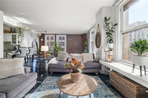 Photo of 215 W 7th Street #1008, Los Angeles, CA 90014 (MLS # SR25246013) Photo of 215 W 7th Street #1008, Los Angeles, CA 90014 (MLS # SR25246013)