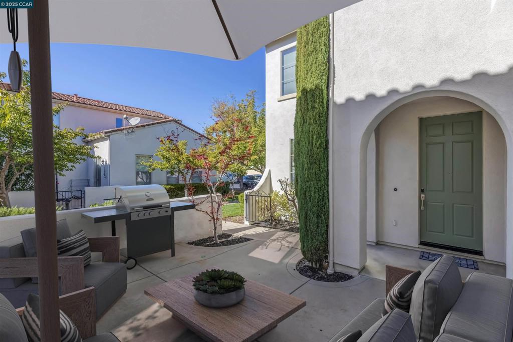 GALE RANCH - Residential Lease