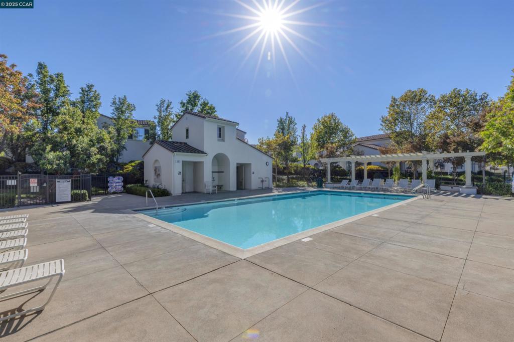 GALE RANCH - Residential Lease