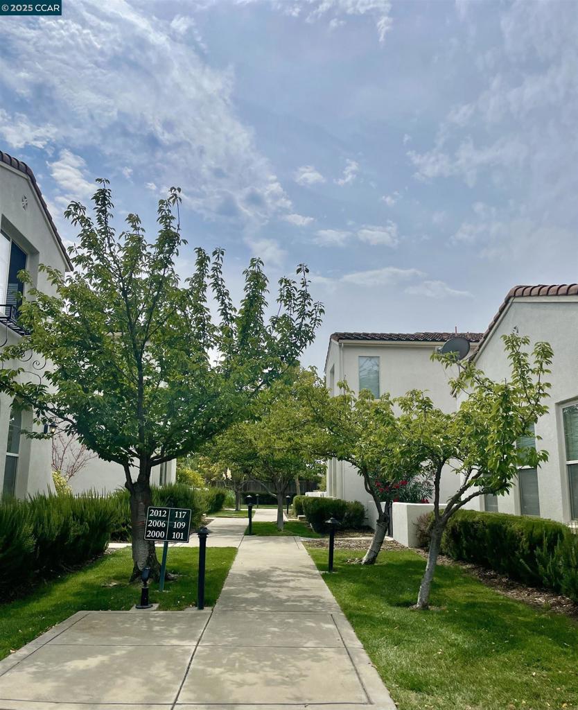 GALE RANCH - Residential Lease