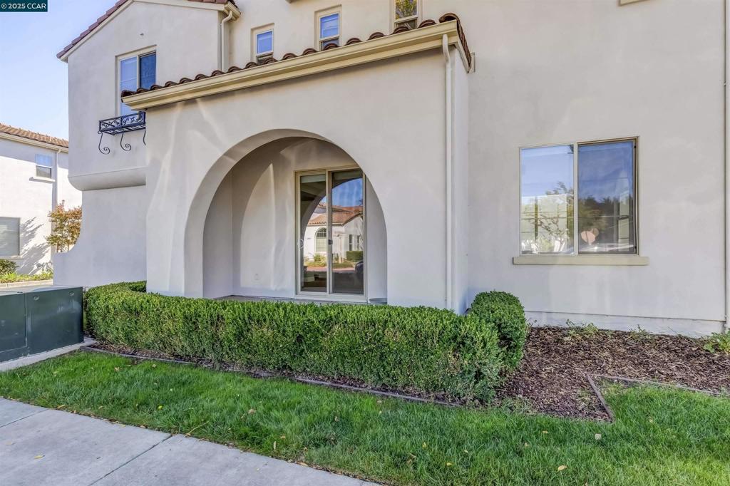 GALE RANCH - Residential Lease