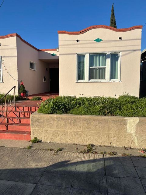 Photo of 4 W 7Th St St, Antioch, CA 94509 (MLS # 41122577)
