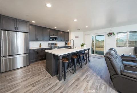 MLS: SR26196451