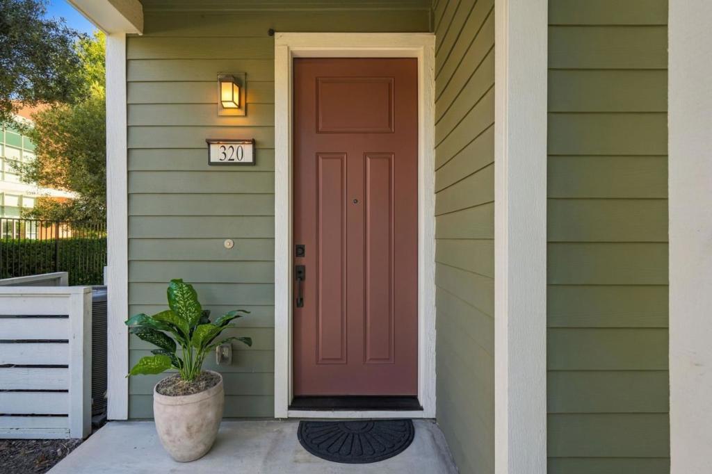 320 Circuit Way