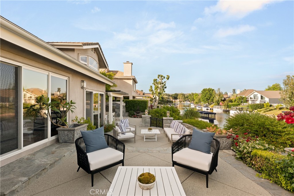 Westlake Island (711) - Residential Lease