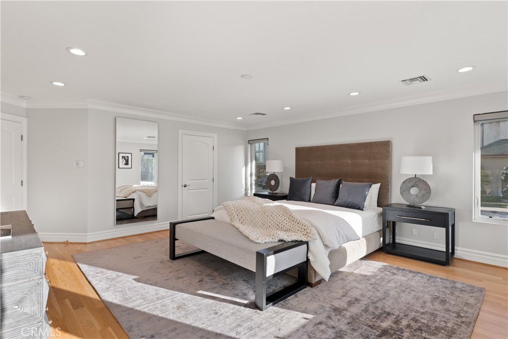 Westlake Island (711) - Residential Lease