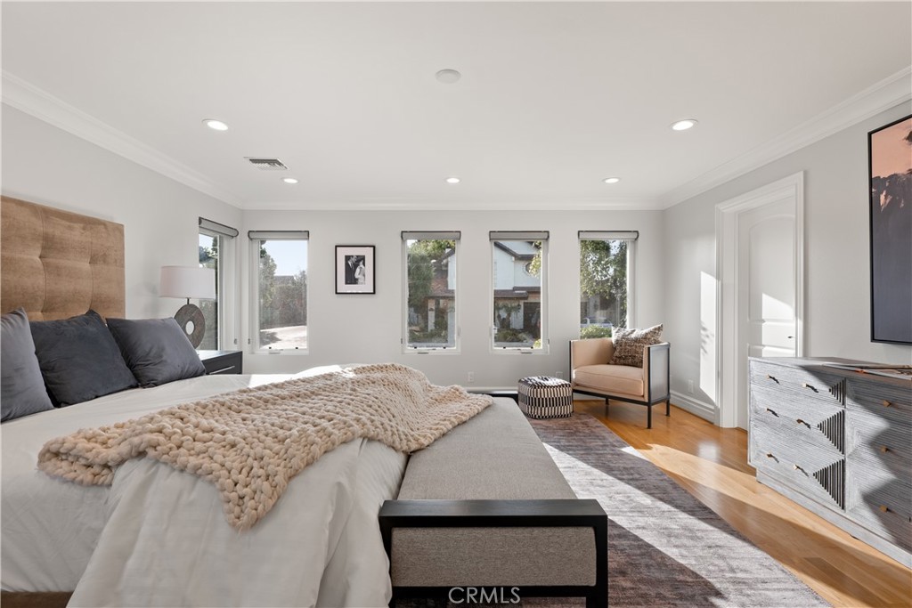 Westlake Island (711) - Residential Lease