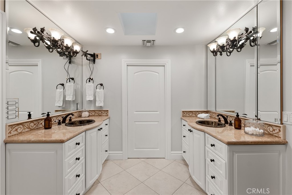 Westlake Island (711) - Residential Lease