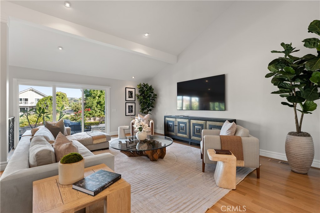 Westlake Island (711) - Residential Lease