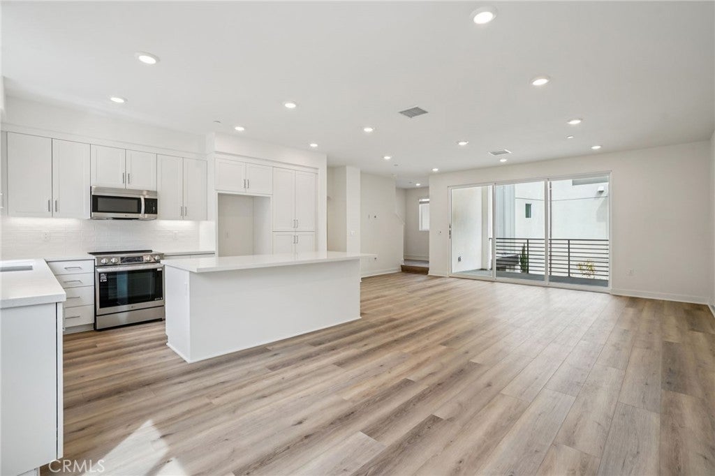 Entry with upgraded LVP flooring