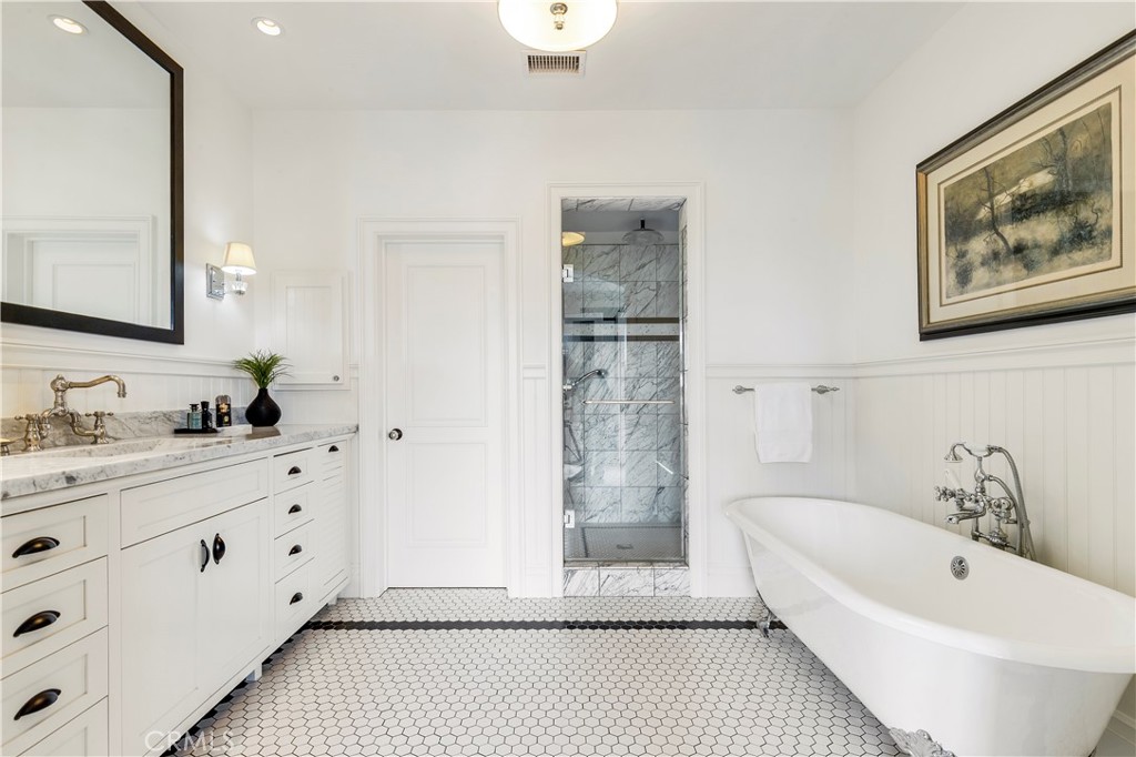 Newport Heights (NEWH) - Residential