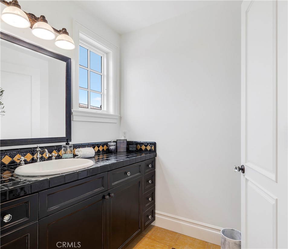 Newport Heights (NEWH) - Residential