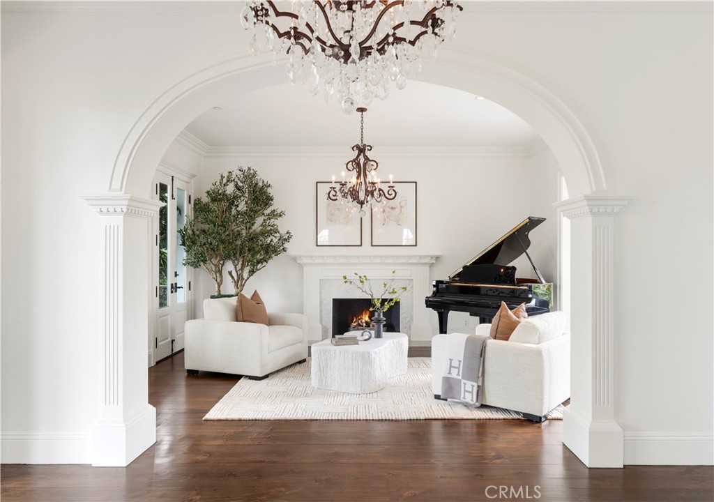 321 Fullerton Avenue