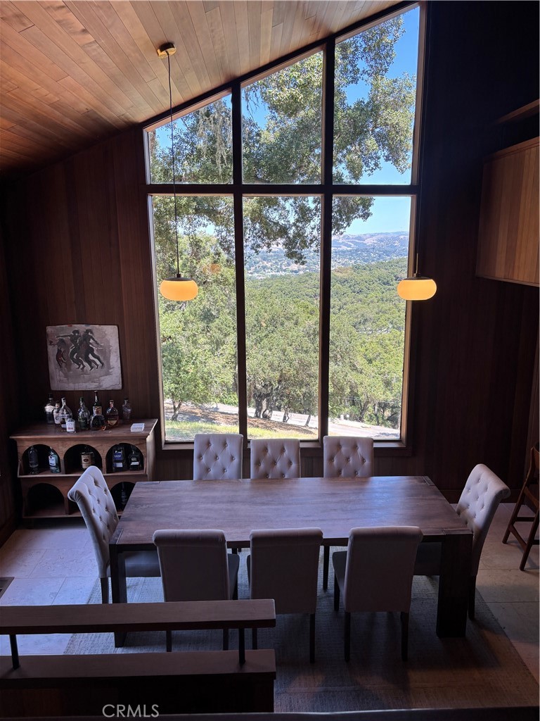 2570 Alturas