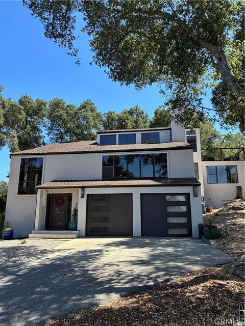 Photo of 2570 Alturas RD, Atascadero, CA 93422 (MLS # NS26118053)