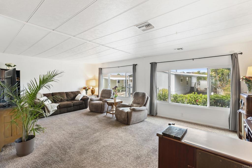 450 E Bradley Avenue 115