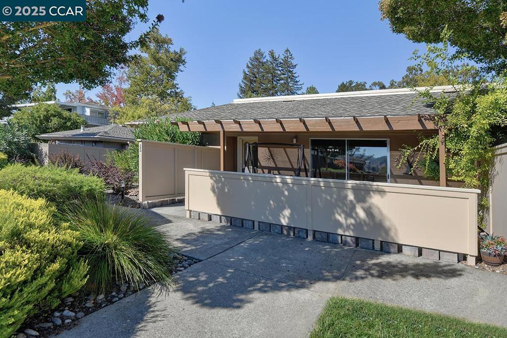 ROSSMOOR - Residential
