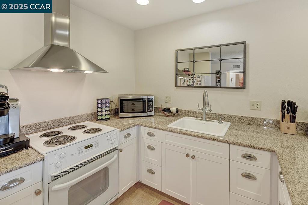 ROSSMOOR - Residential