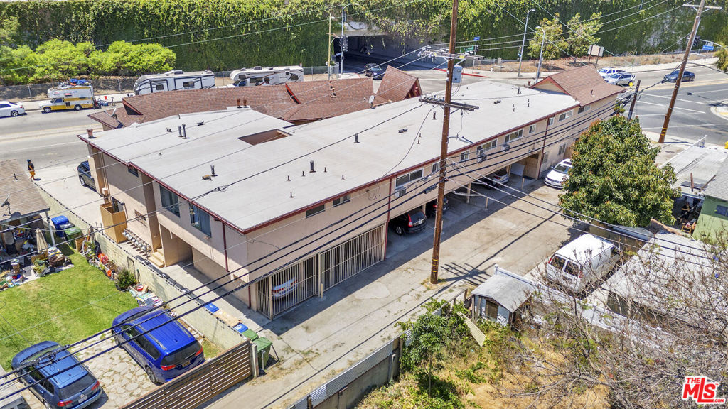 Properties 3 4600 Sawtelle Boulevard