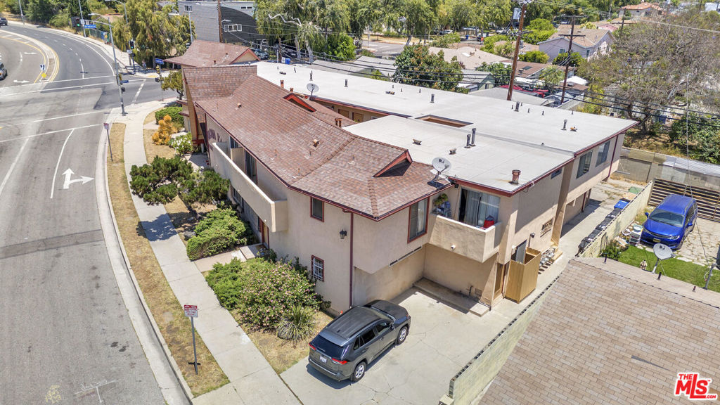 Properties 4 4600 Sawtelle Boulevard