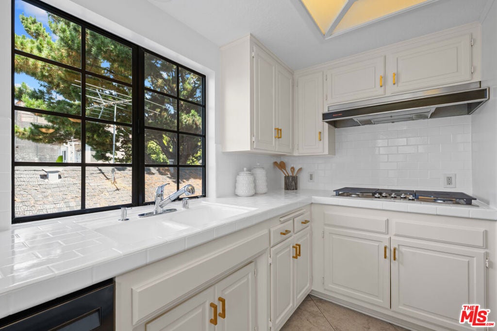 10794 Wilkins Avenue 304, Los Angeles CA 90024