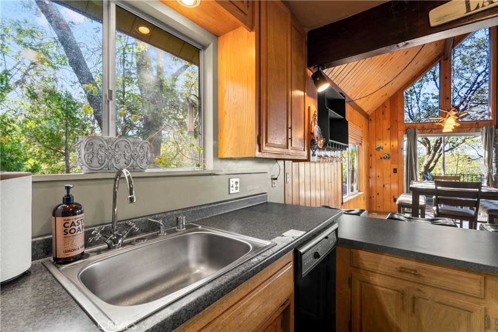 Arrowhead Woods (AWHW) - Residential