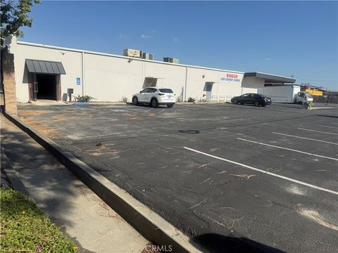 Photo of 930 N Todd Avenue, Azusa, CA 91702 (MLS # WS26080267)