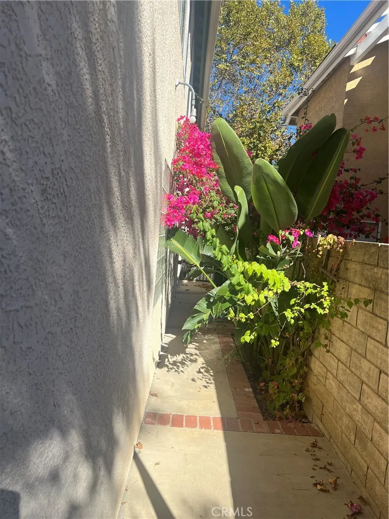 Oak Park, California 91377, United States, 4 Bedrooms Bedrooms, ,3 BathroomsBathrooms,Residential,Active,237158