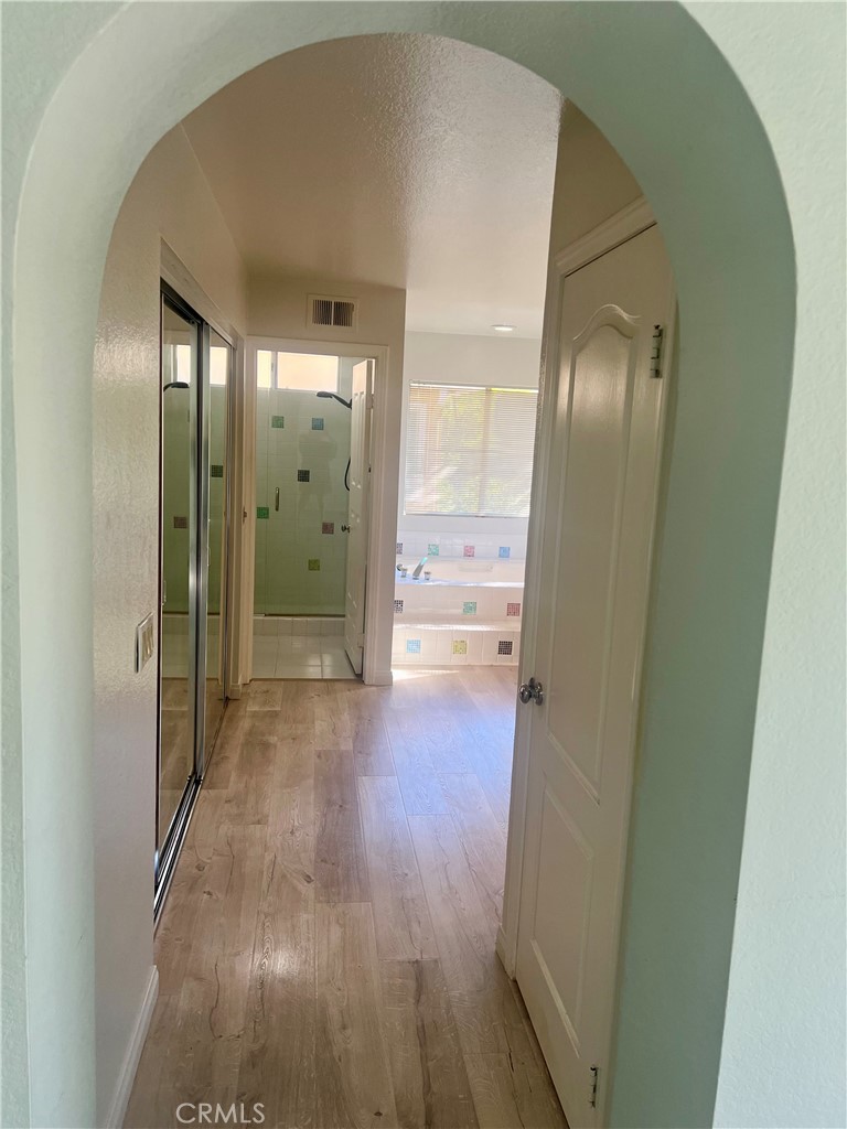 Oak Park (867) - Residential Lease