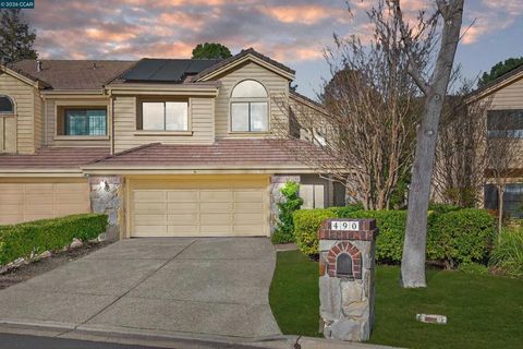 Photo of 490 Eagle Valley Way Way, Danville, CA 94506 (MLS # 41126928)