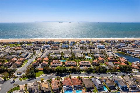 Photo of 16893 Bluewater Ln, Huntington Beach, CA 92649 (MLS # OC26041866)