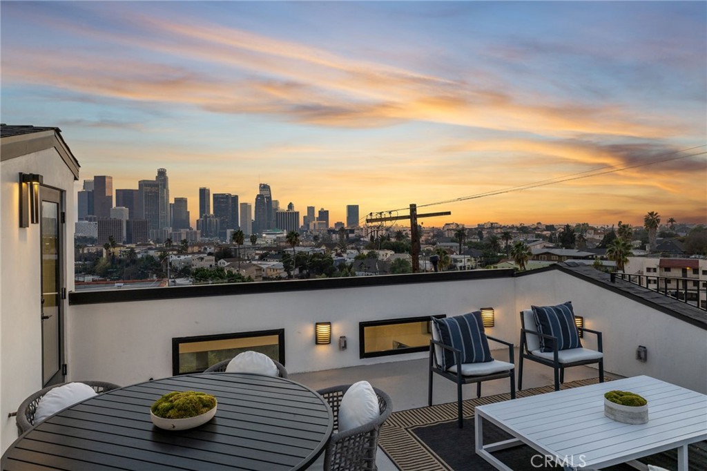 Properties 4 953 Everett Street