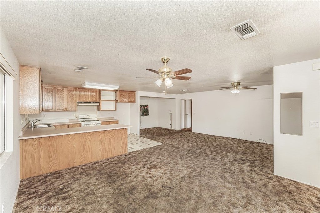 9016 E Dinuba