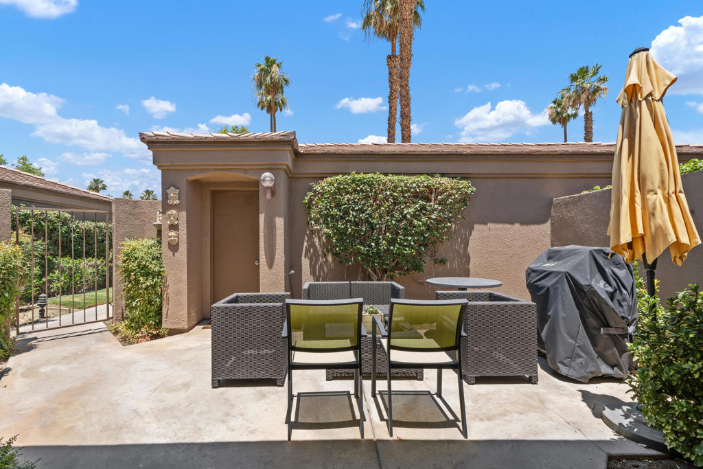 76237 Impatiens Circle