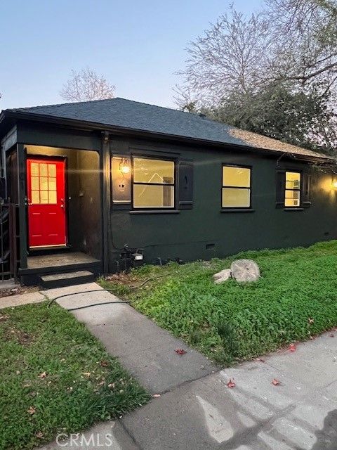 Photo of 101 E Montana St, Pasadena, CA 91103 (MLS # WS26000965)