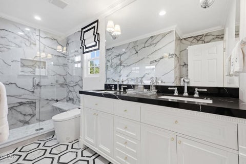 Tiny photo for 170 Hillhaven Court, Ventura, CA 93003 (MLS # V1-38995)