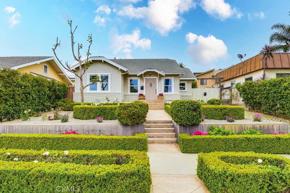234 Ximeno Avenue