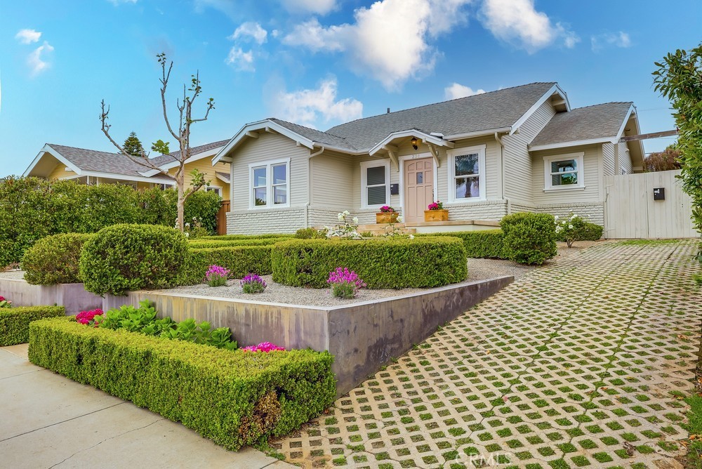 234 Ximeno Avenue