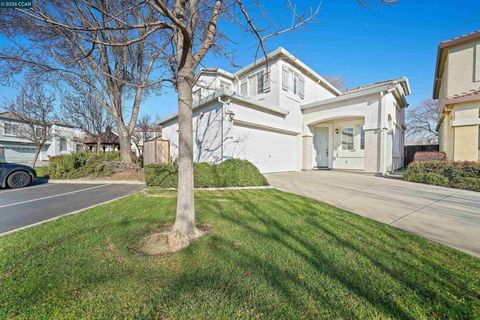 Photo of 738 Marsh Pl Pl, Fairfield, CA 94533 (MLS # 41121456)